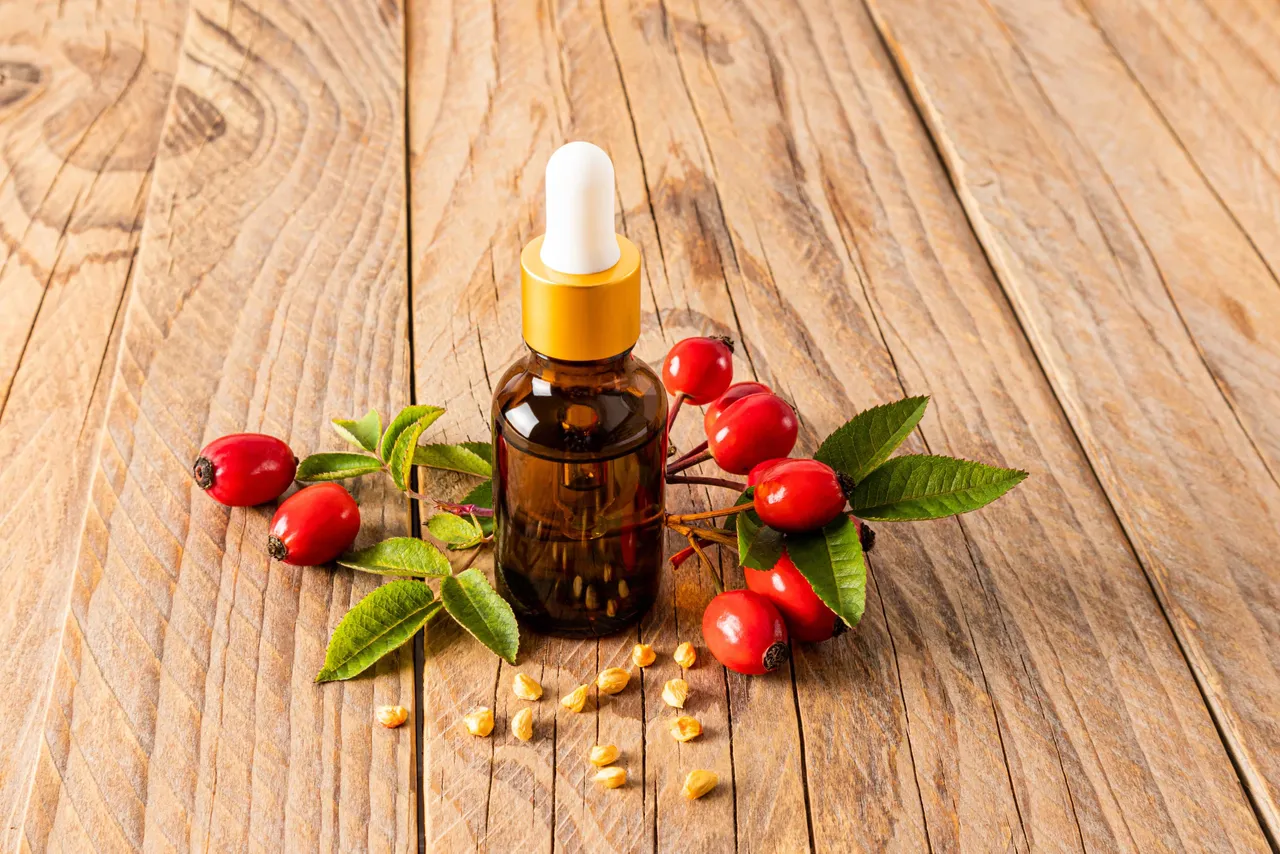 Rosehipoil6