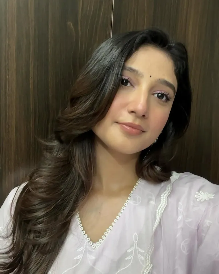 actress Ritika Nayak