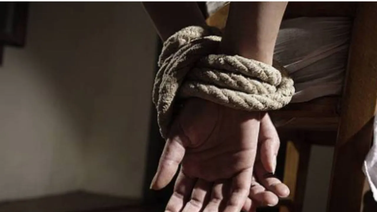 School teacher kidnapped in Kurnool district