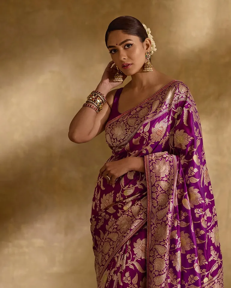 mrunal  latest saree pics