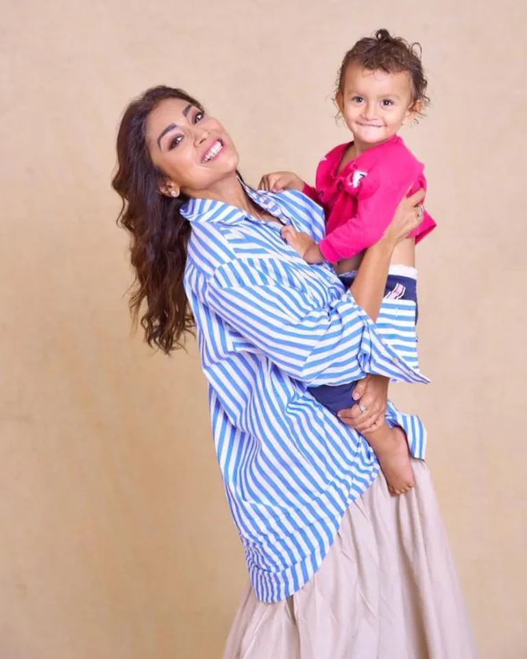 shriya latest pics