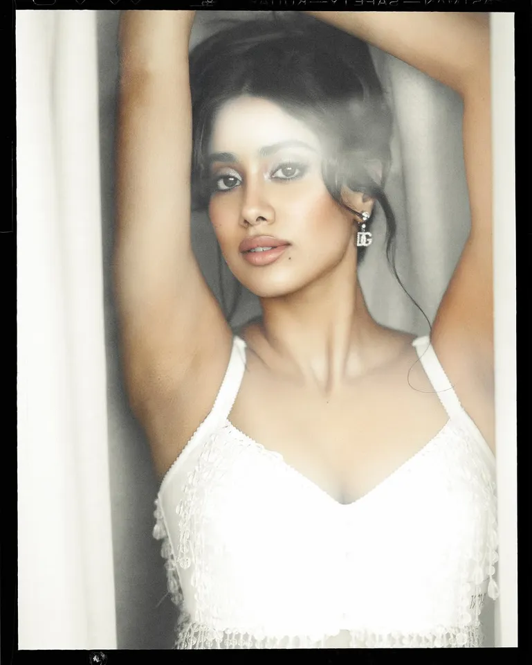 jahnvi kapoor white dress
