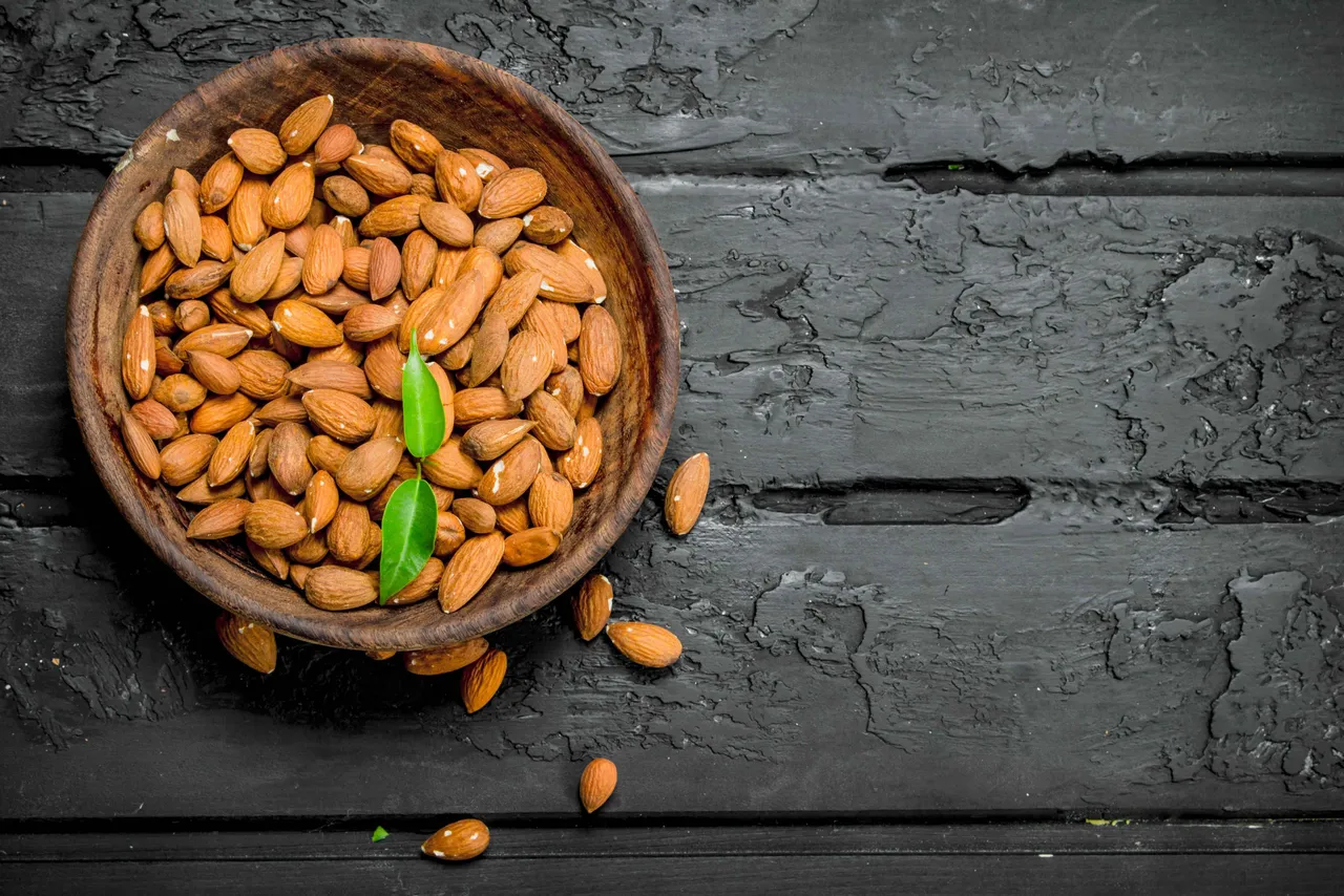 Almonds age