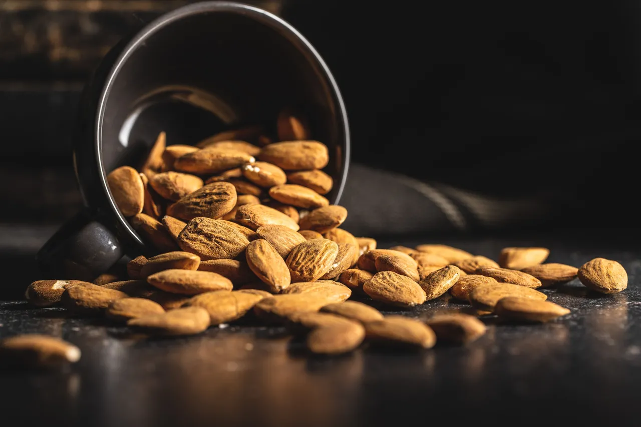 Almonds age