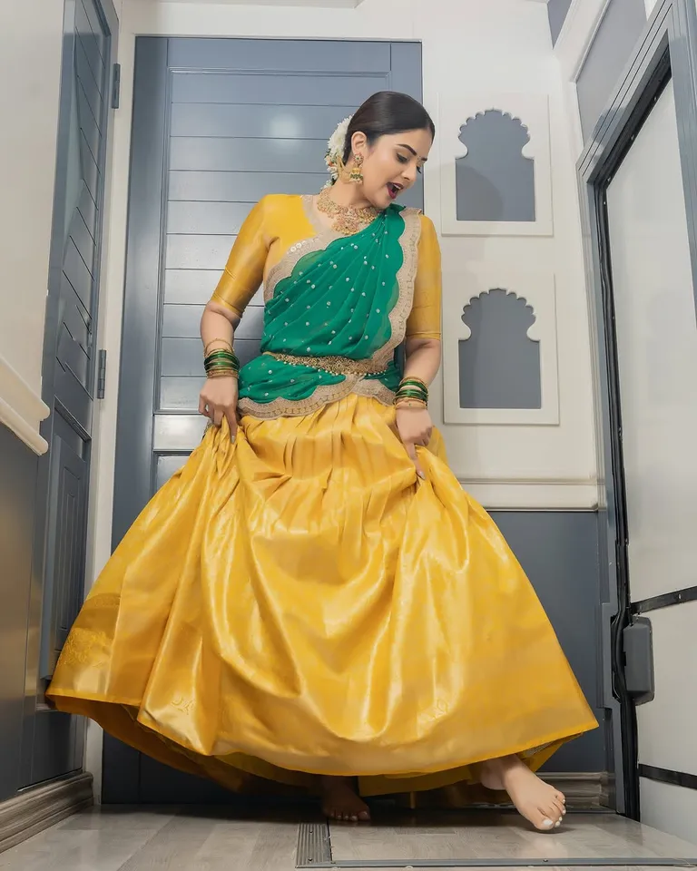 sreemukhi stunning  photos