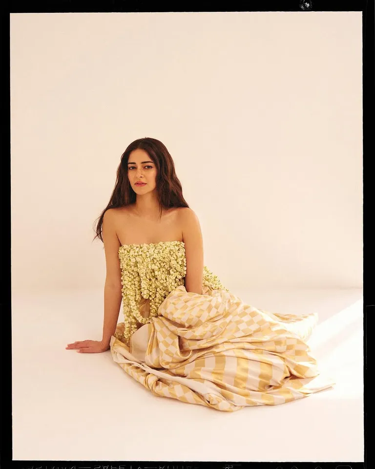 Ananya Pandey trendy fashion 