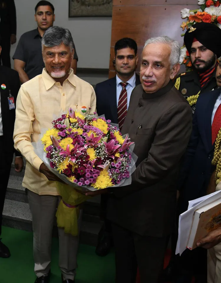 ఎట్ హోంకు హాజరైన చంద్రబాబు, పవన్ కళ్యాణ్-PHOTOS