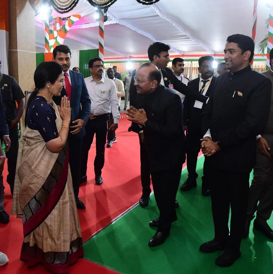 ఎట్ హోంకు హాజరైన చంద్రబాబు, పవన్ కళ్యాణ్-PHOTOS