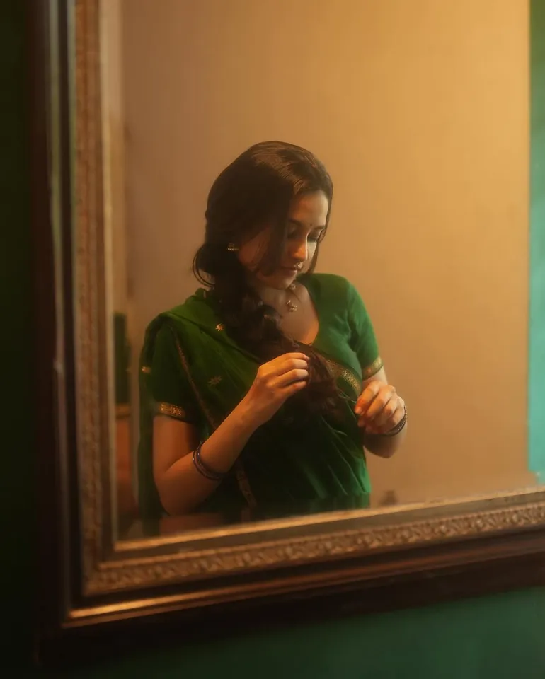 Priyanka Mohan vintage look