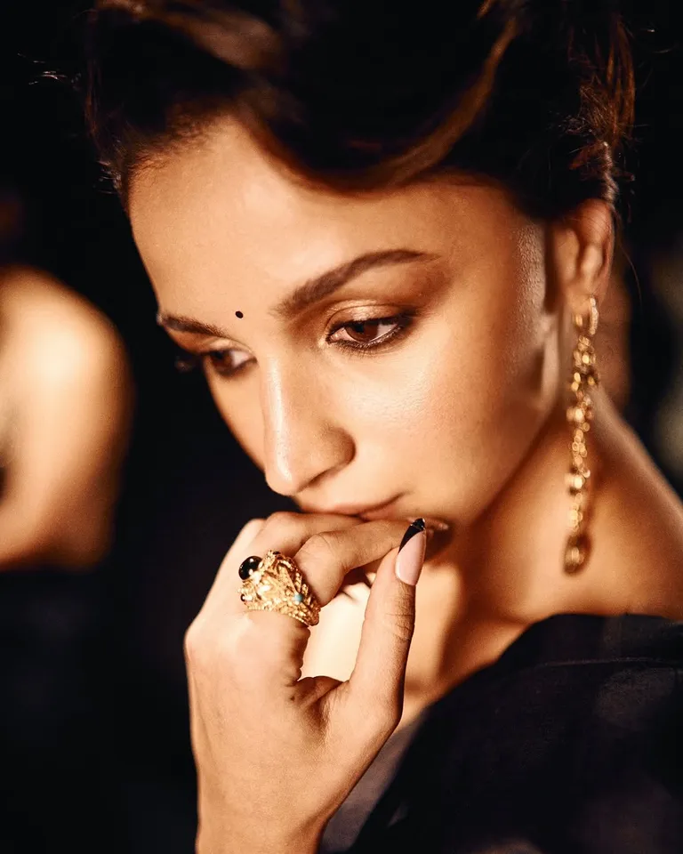 ALIA LATEST SAREE LOOKS