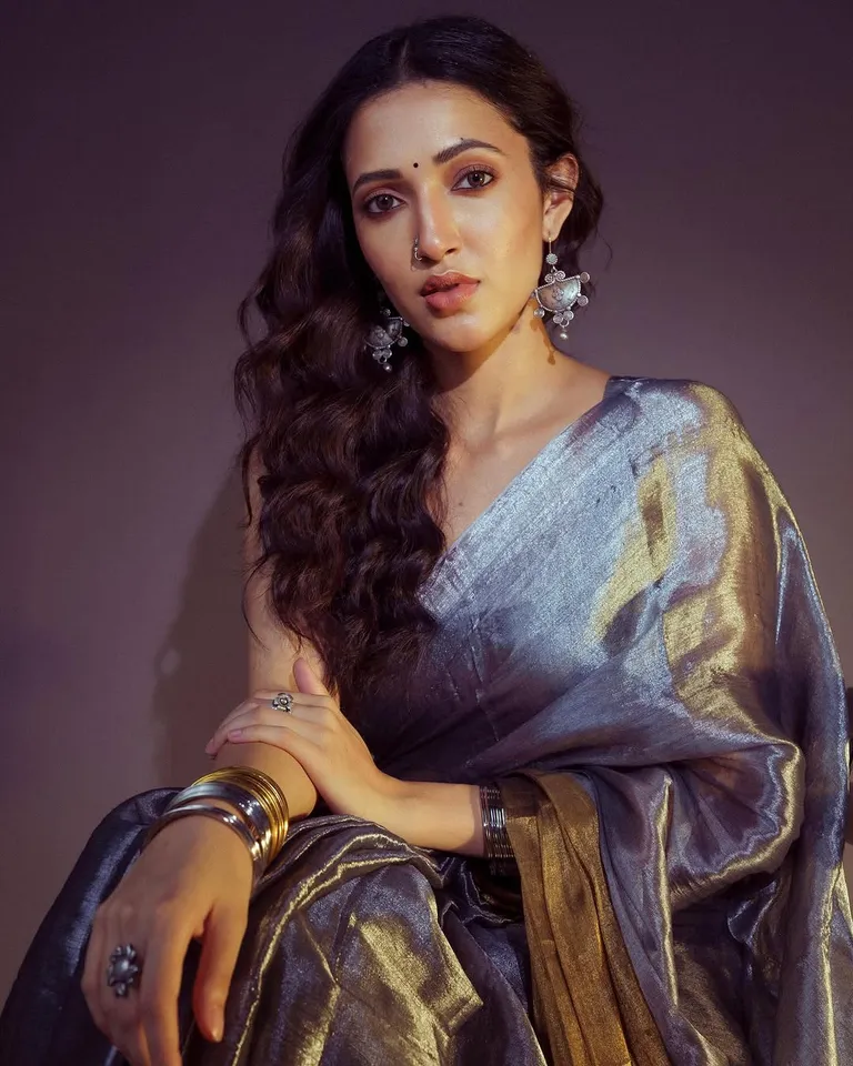 NEHA SHETTY LATEST PHOTOS IN SAREE 