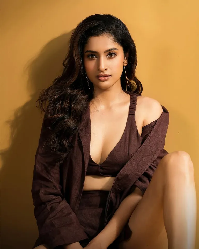 Tanya stunning looks 