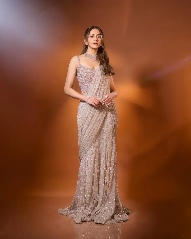 rakul stunning poses