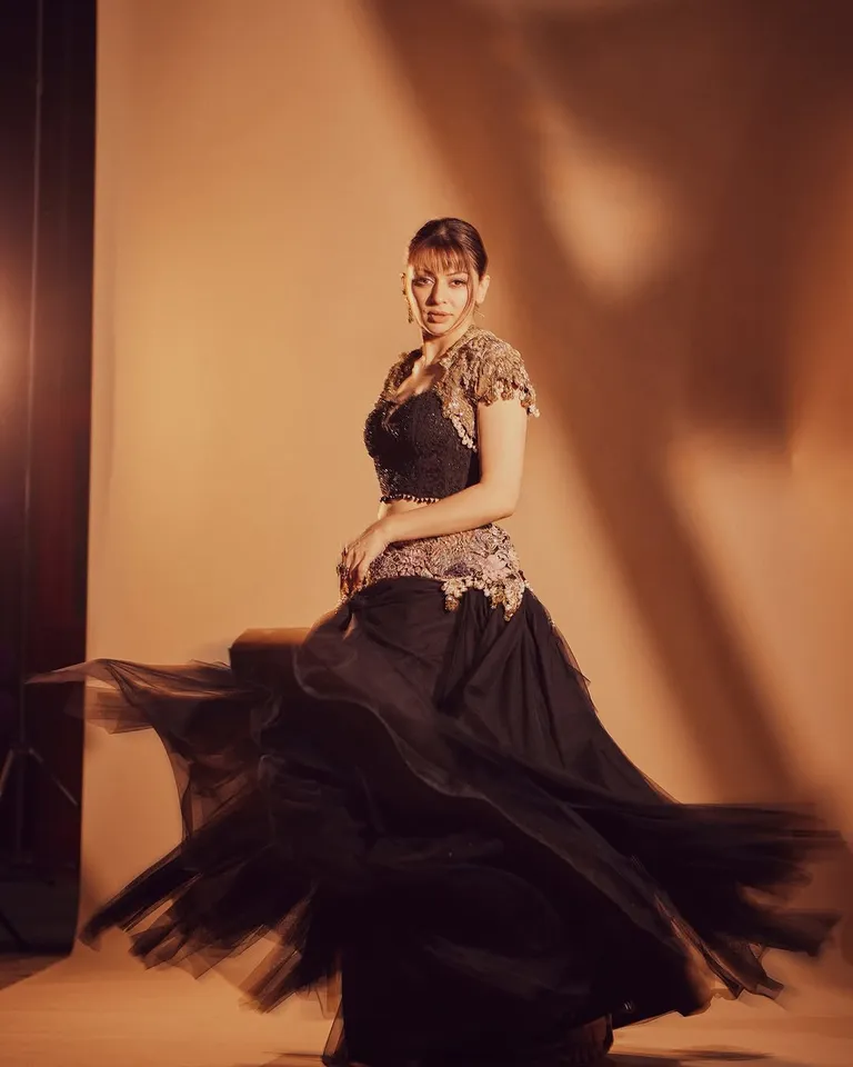 Hansika Motwani latest stunning photo shoot