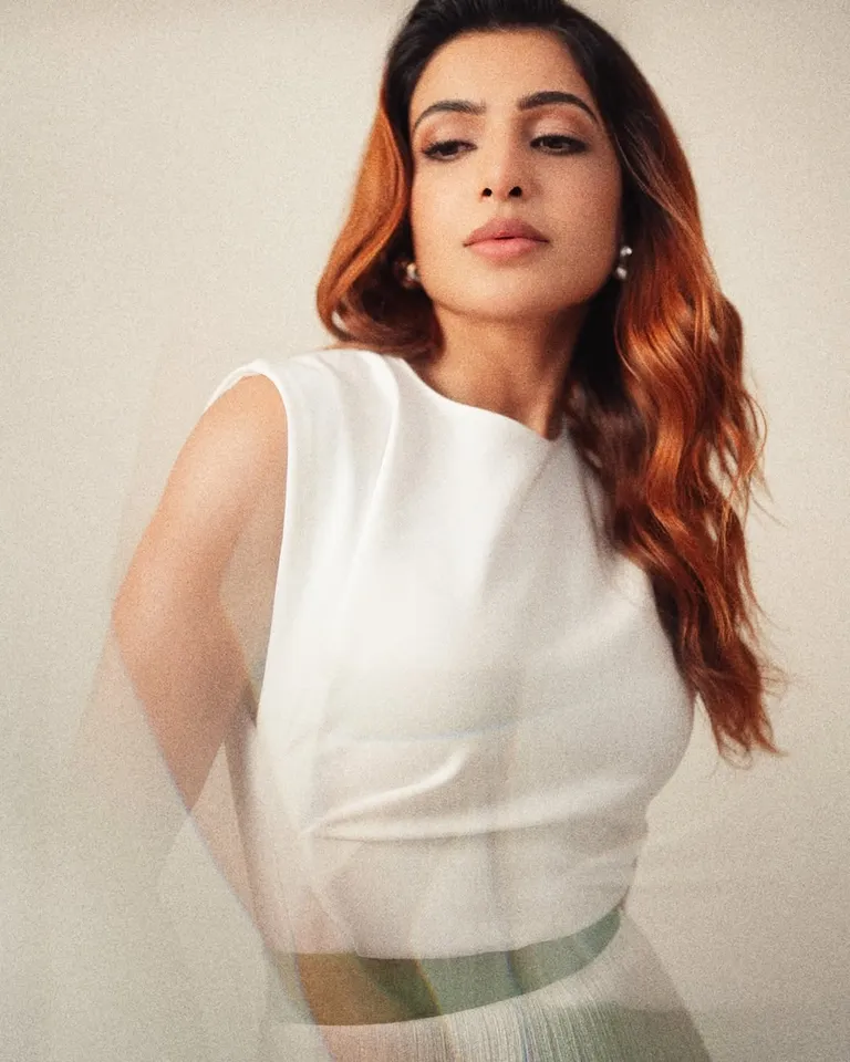 SAMANTHA WHITE DRESS STUNNING PHOTO SHOOT