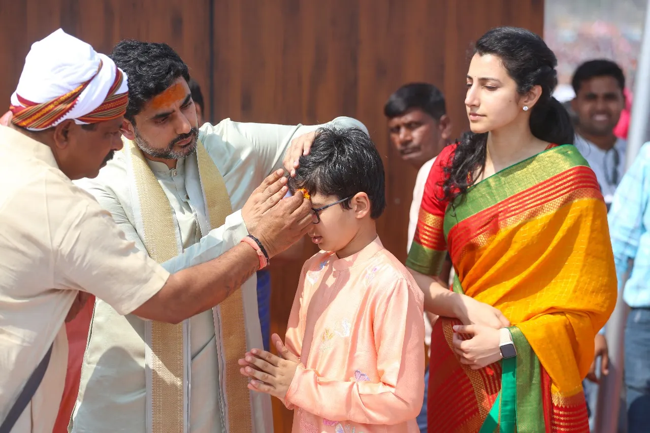 nara lokesh at maha kumbh photos