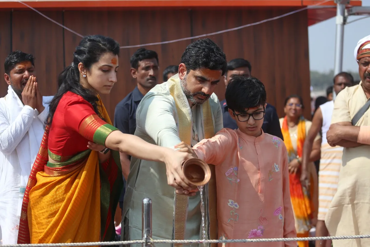 nara lokesh couple pooja  at maha kumbh