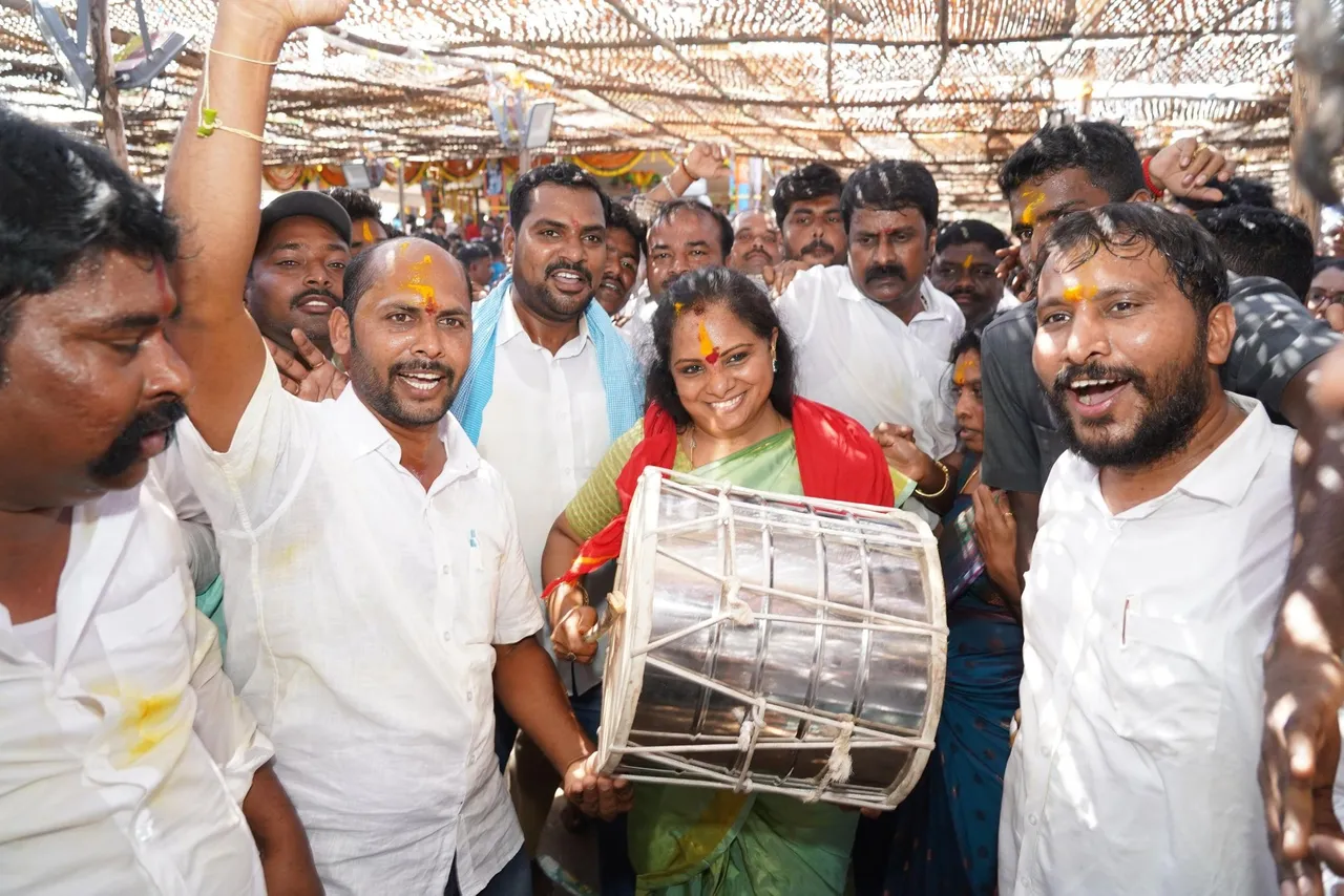 MLC Kavitha: బోనమెత్తి, భేరీ మోగించి.. పెద్దగట్టు జాతరలో ఎమ్మెల్సీ కవిత-PHOTOS