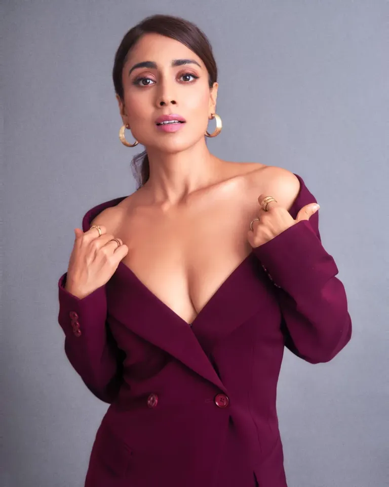 shriya saran stunning photos