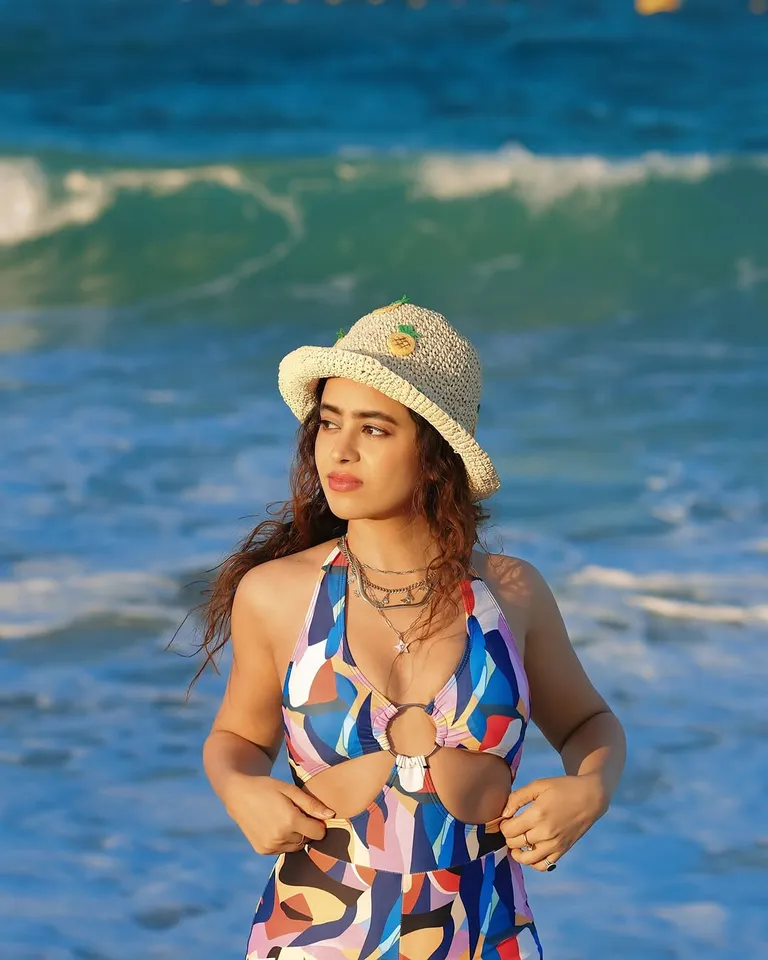 Shobhita Rana in bikini photos