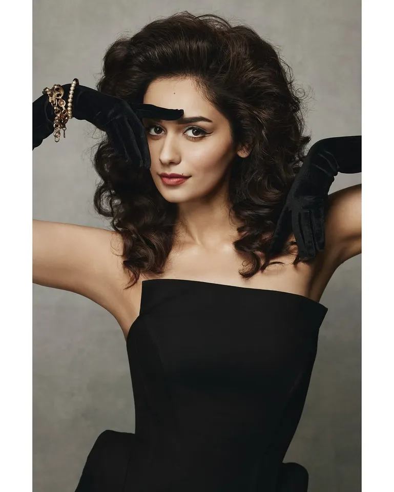 Manushi Chhillar in black dress 