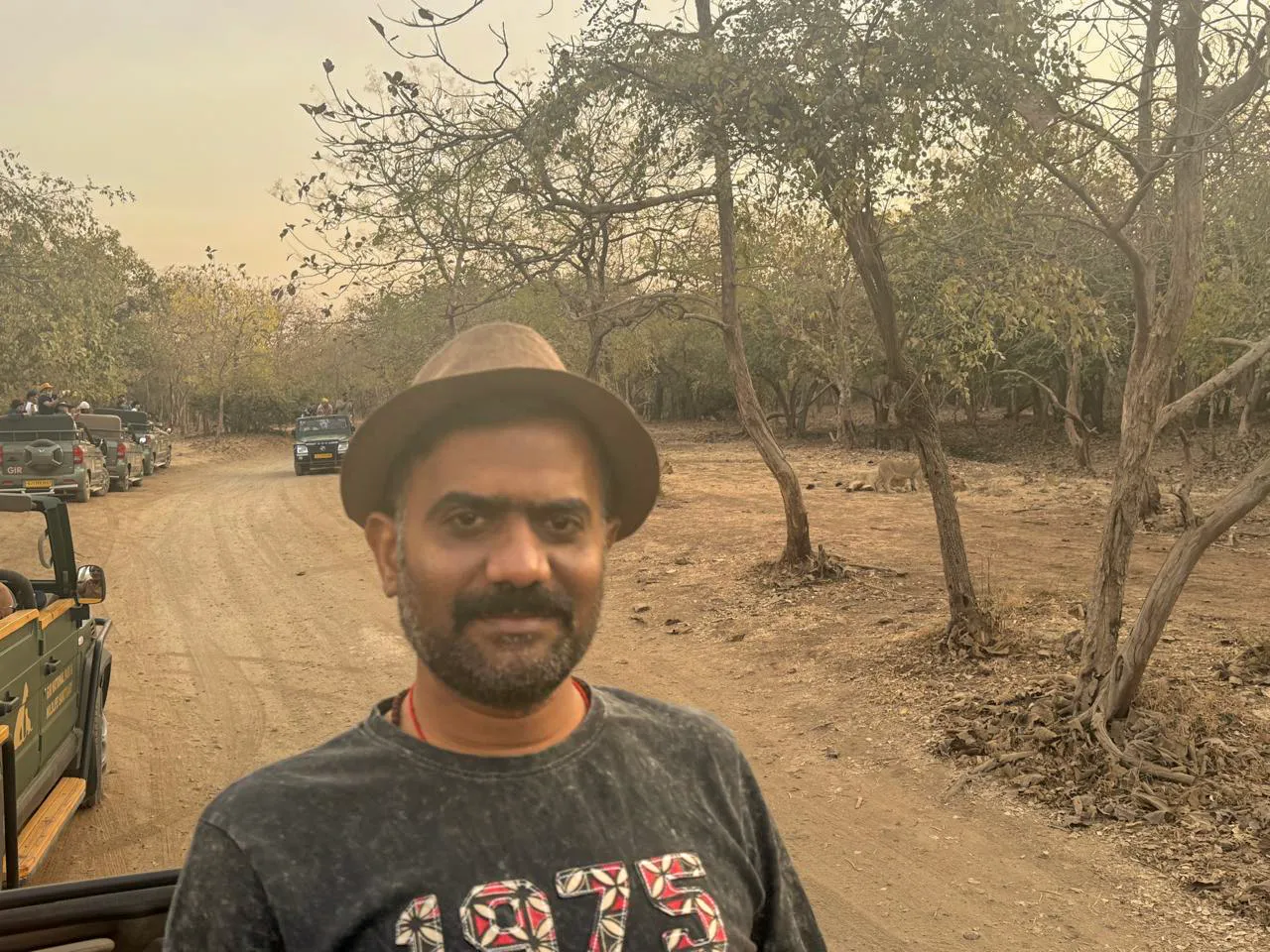 YCP Kethireddy: సింహాలతో మాజీ ఎమ్మెల్యే కేతిరెడ్డి సెల్ఫీ.. ఫొటోలు వైరల్!