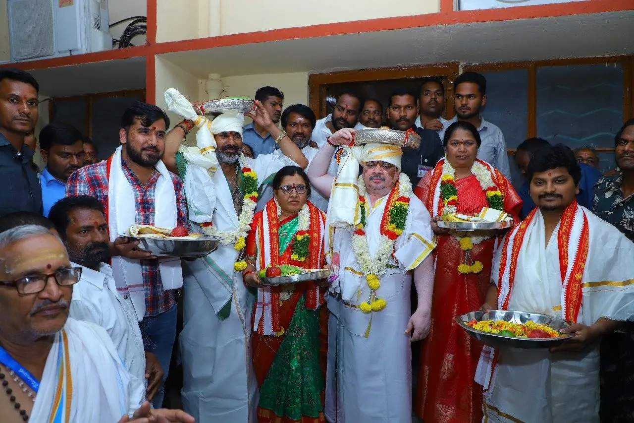 minister ponnam prabhakarr