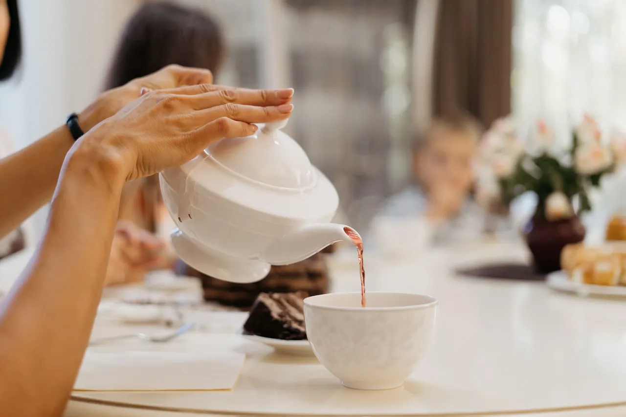 tea with water