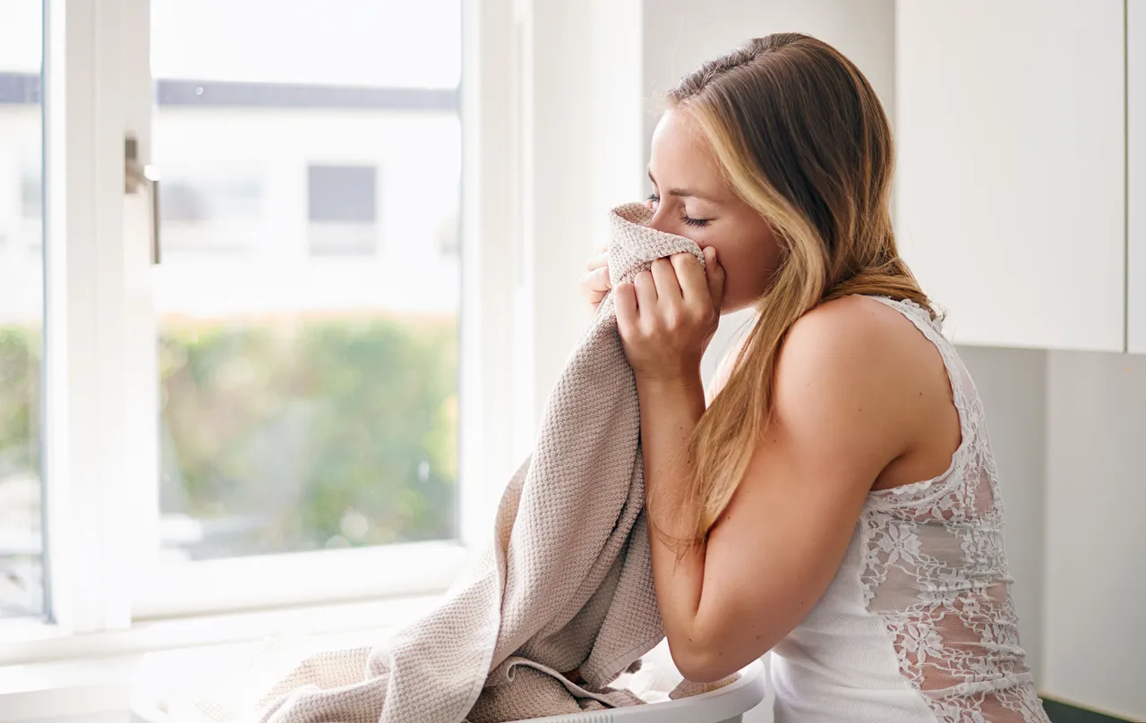 blankets smell 