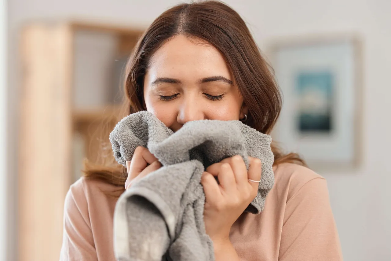 blankets smell 