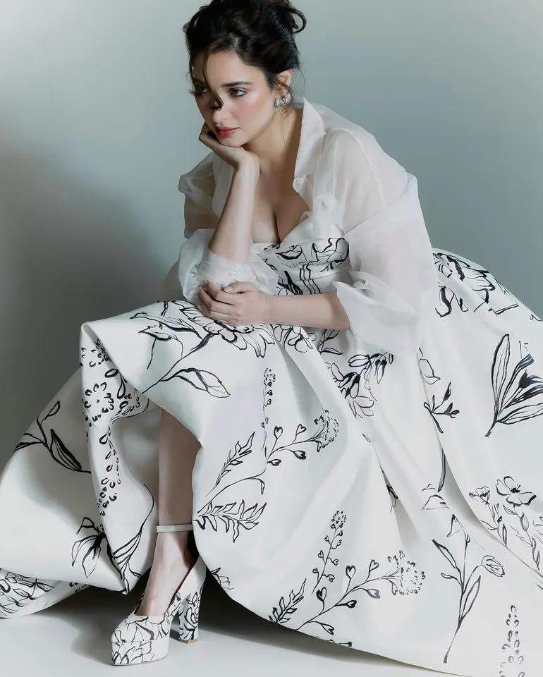 Tamannaah stuns  in white 