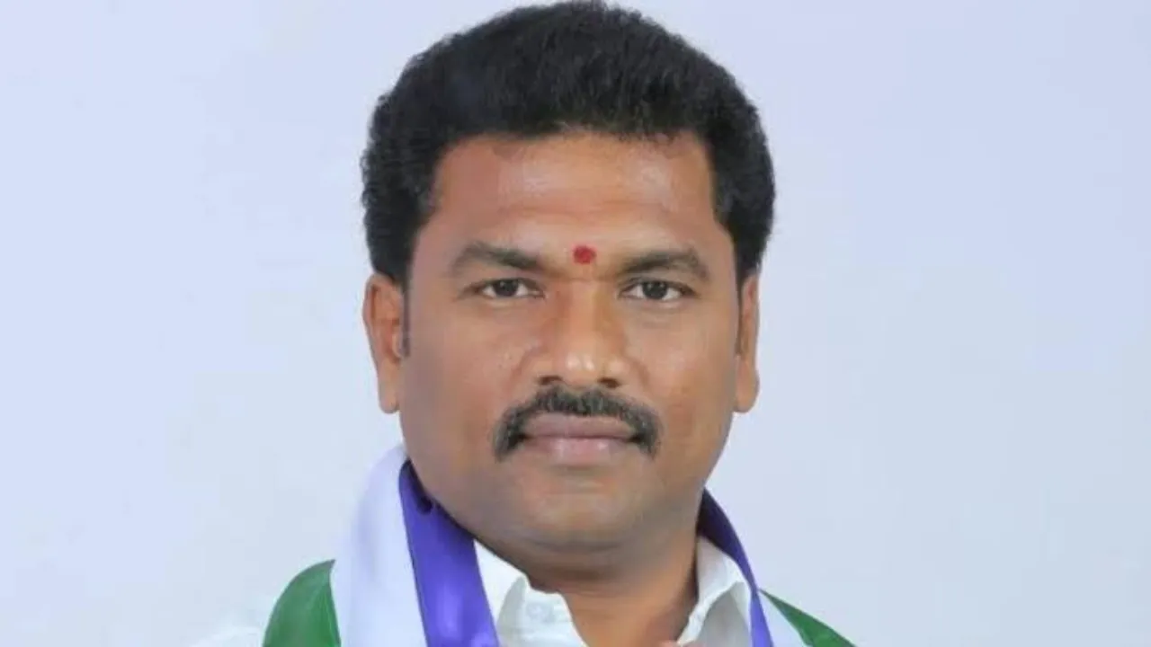 Kavati Manohar Naidu :