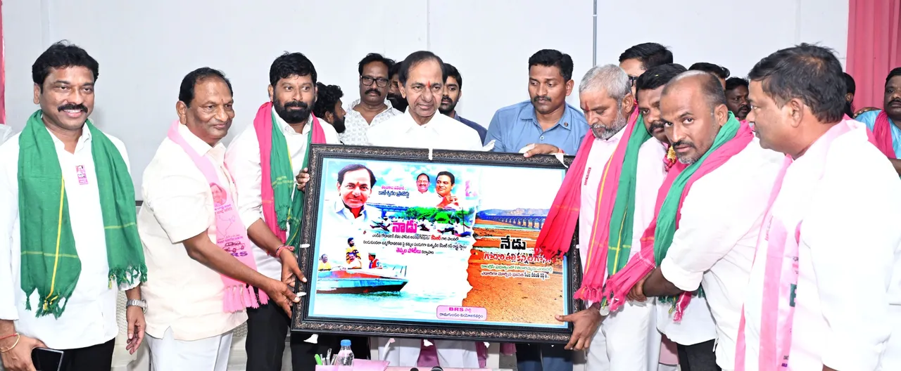 రామగుండం బీఆర్ఎస్ నేతలతో కేసీఆర్-PHOTOS