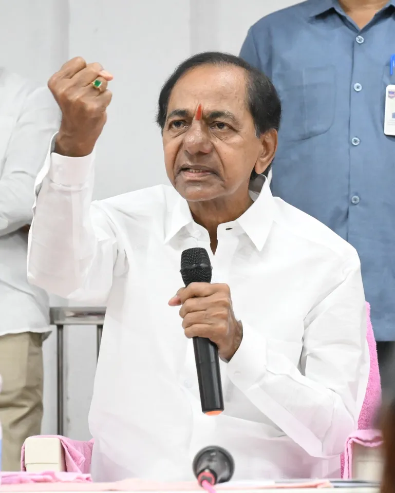 రామగుండం బీఆర్ఎస్ నేతలతో కేసీఆర్-PHOTOS