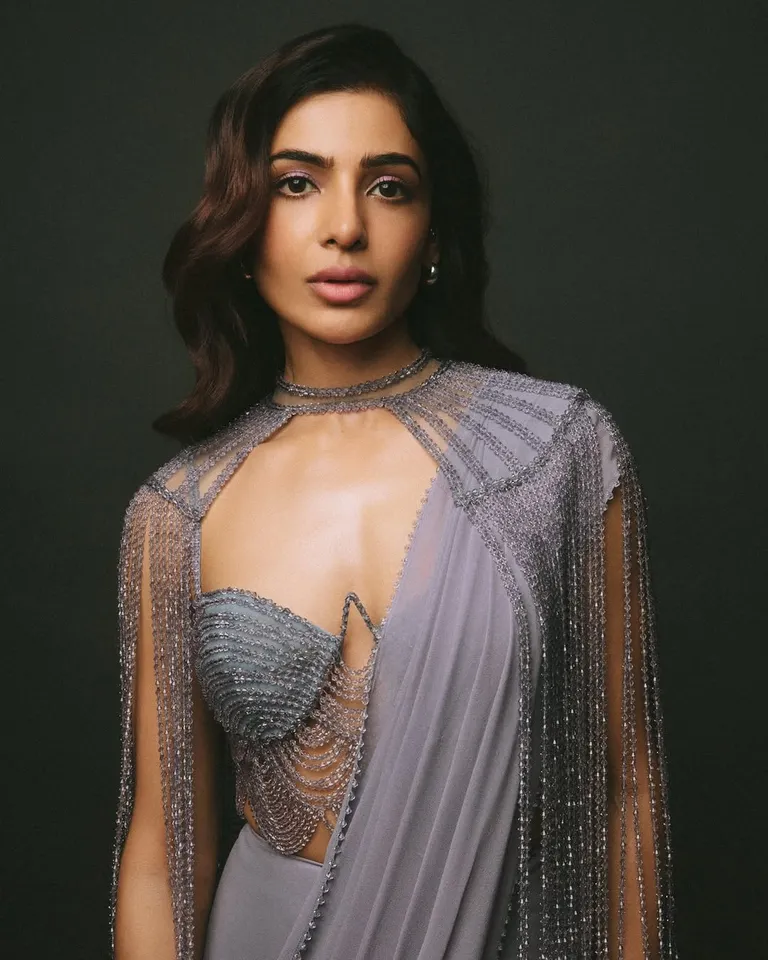 Samantha in stylish lavender saree looks 