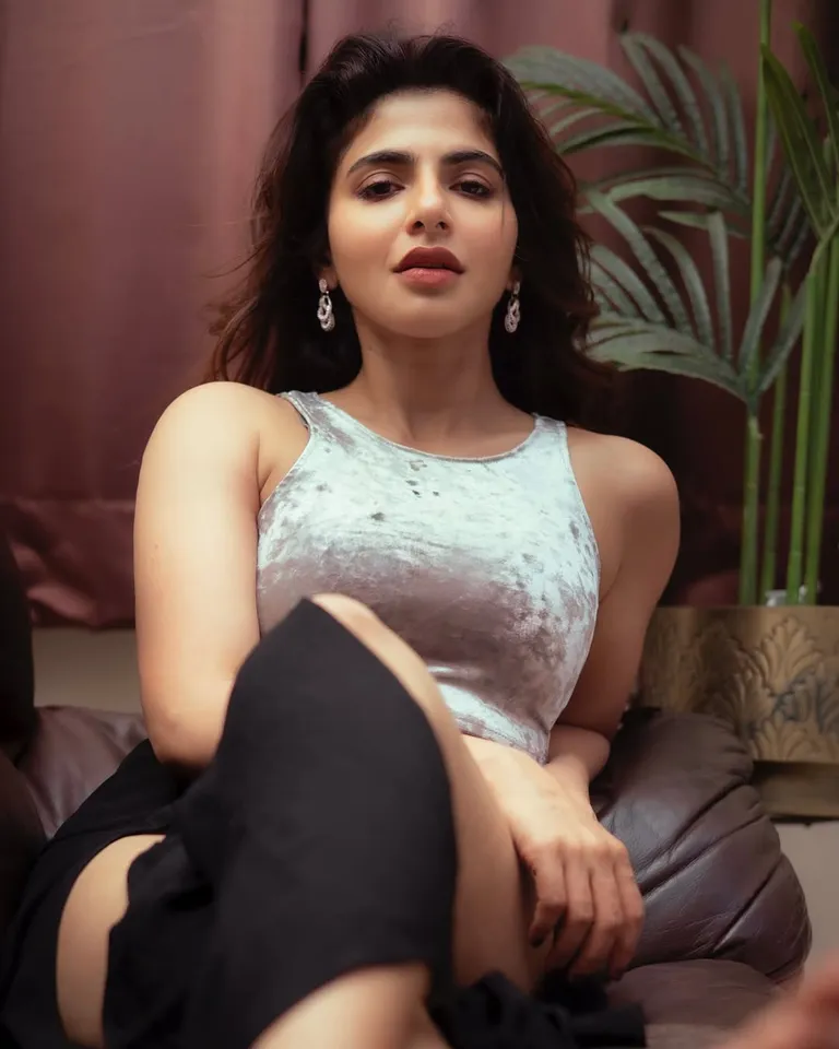Iswarya Menon stuns  in black 