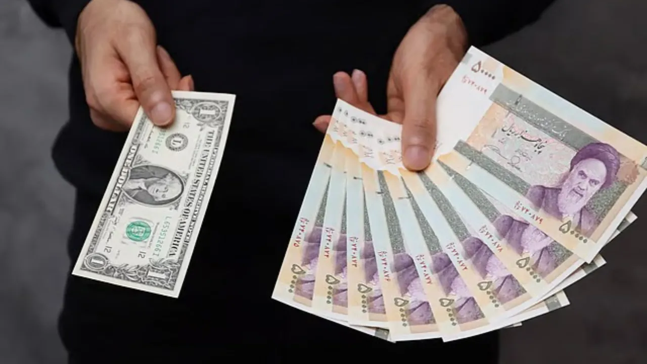 Iran's currency falls to record low against the dollar as tensions run high