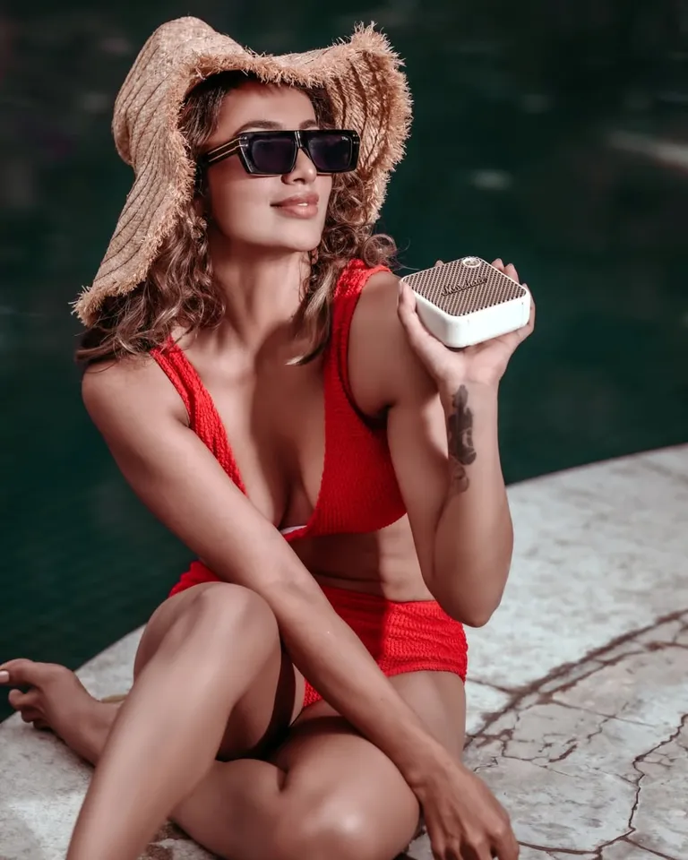 Tejaswi stunning shoot with red bikini