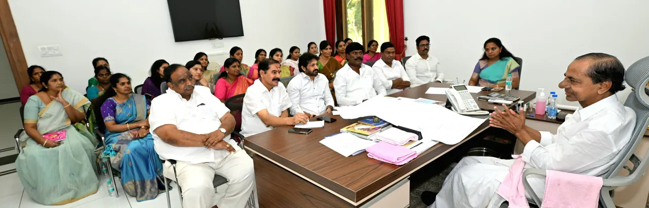 రజతోత్సవ సభ ఏర్పాట్లపై KCR సమీక్ష-PHOTOS