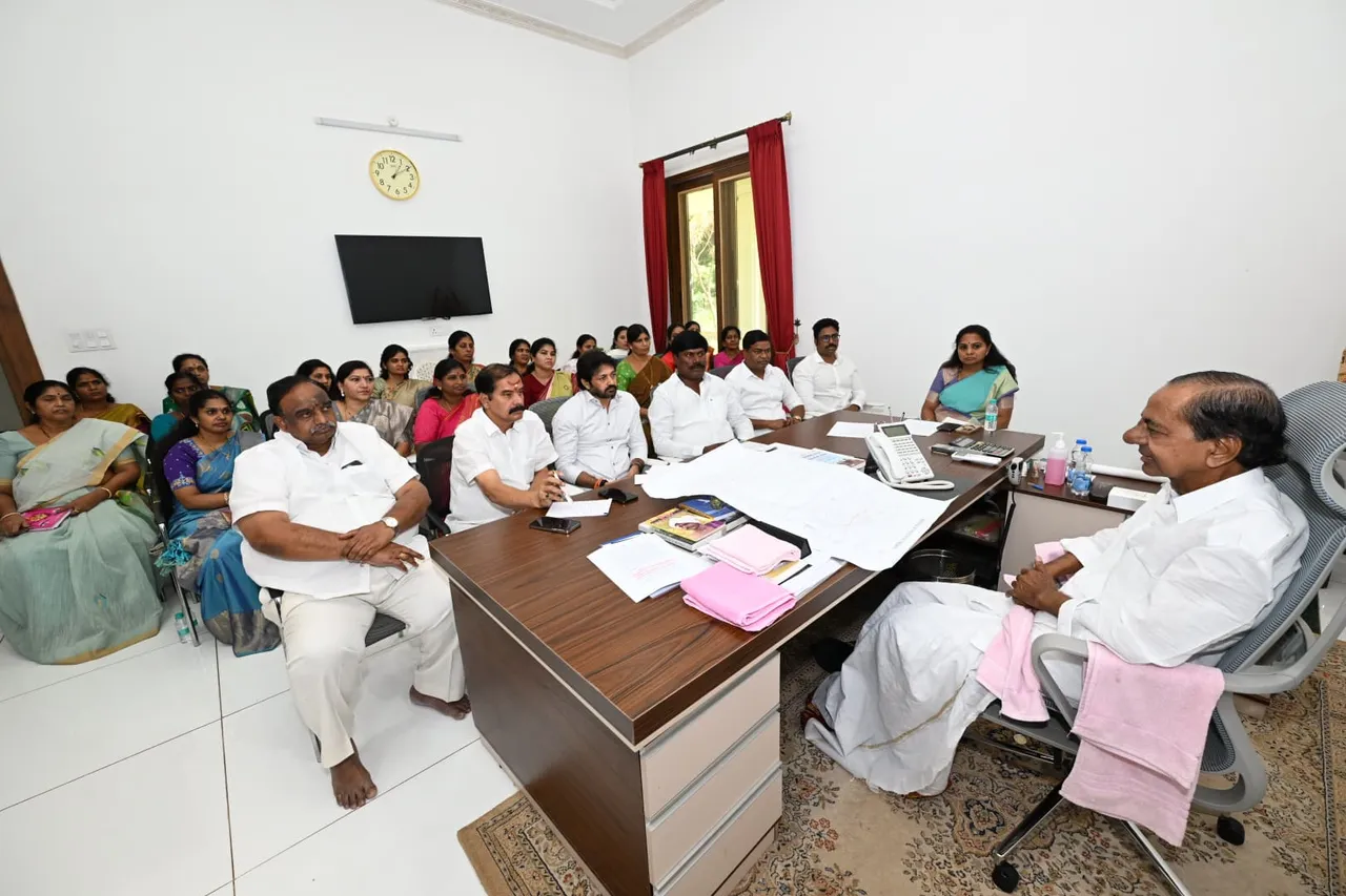 రజతోత్సవ సభ ఏర్పాట్లపై KCR సమీక్ష-PHOTOS