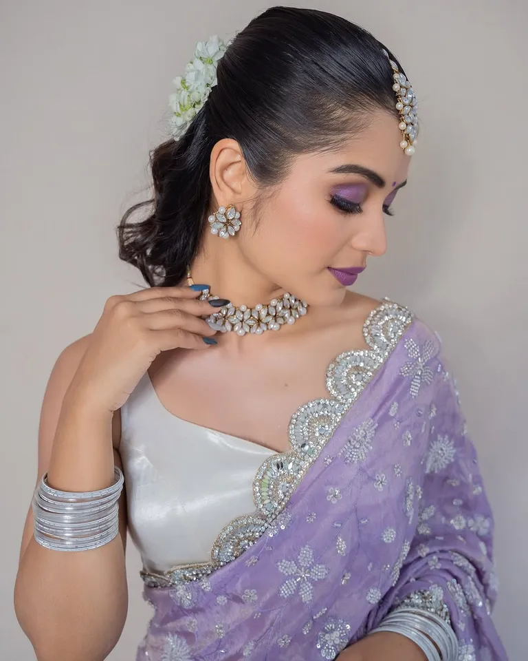 Priyanka glams up in  puple 
