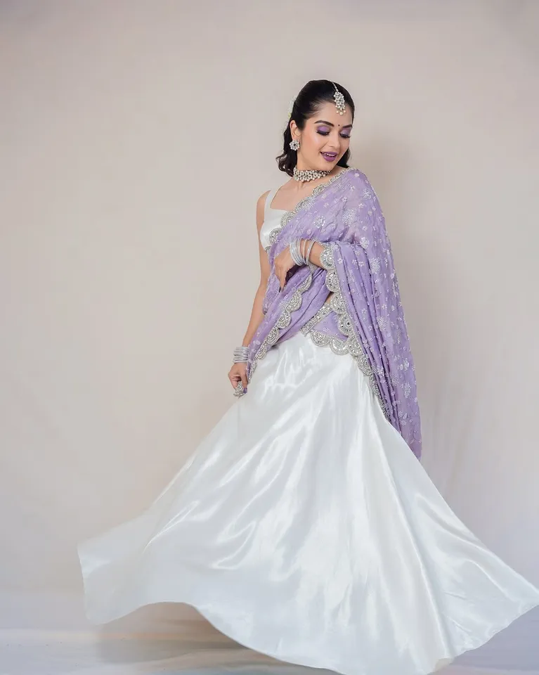 Priyanka Jain puple show