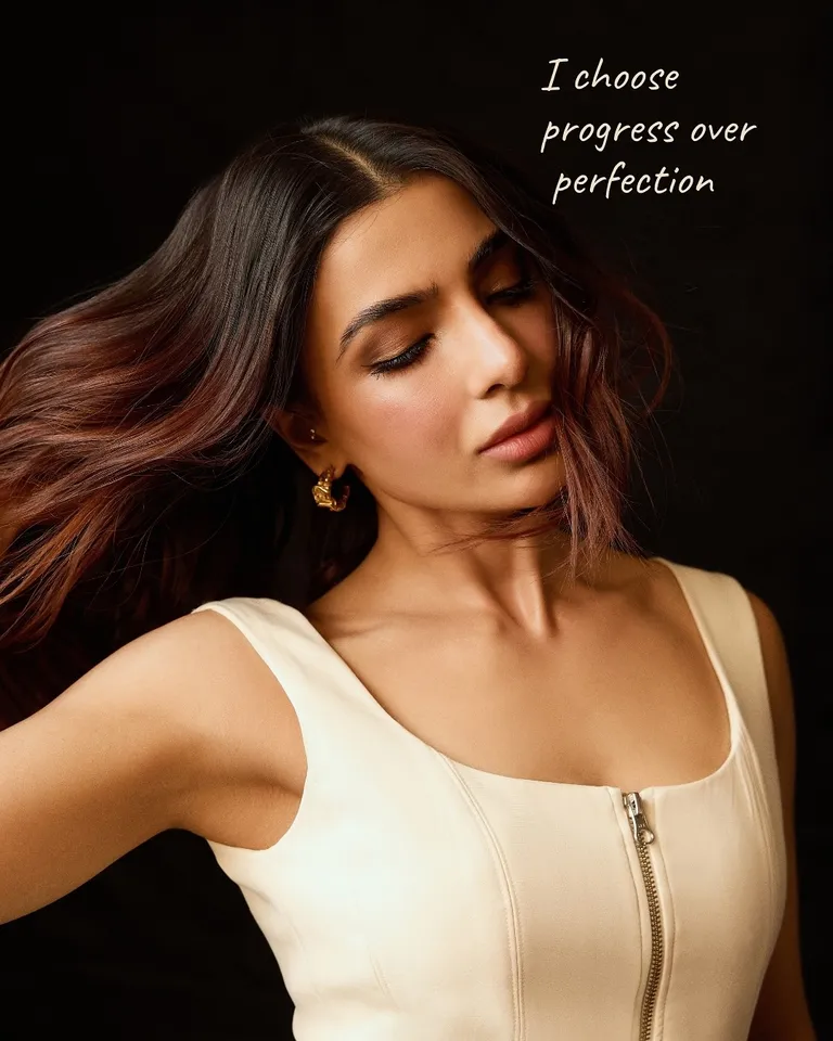 samantha pic with caption