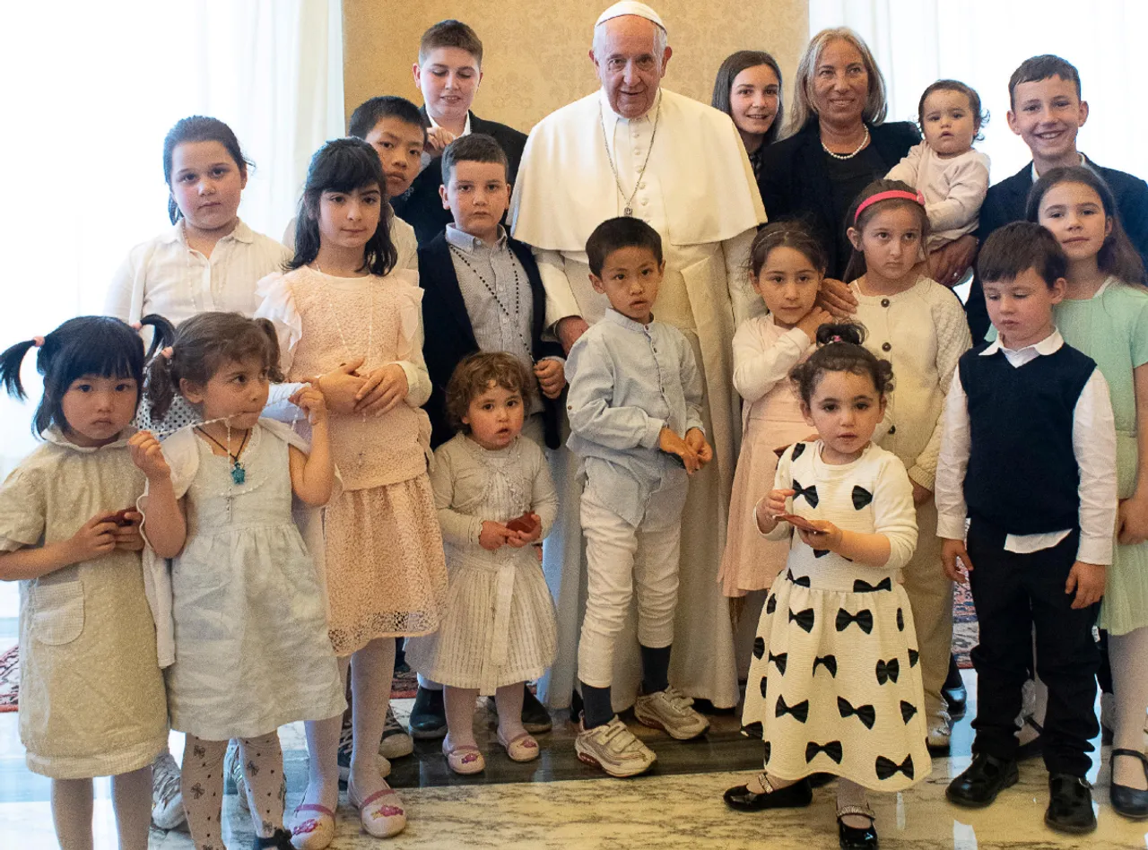 pop Francis eight photo