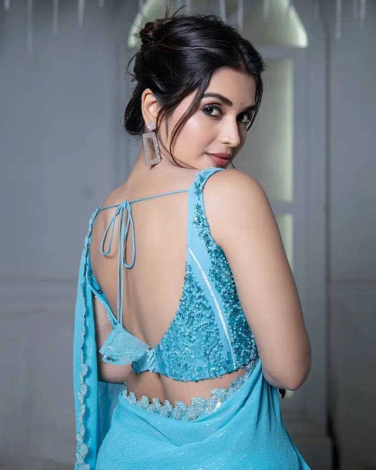 Priyanka jain in blue fifth pic