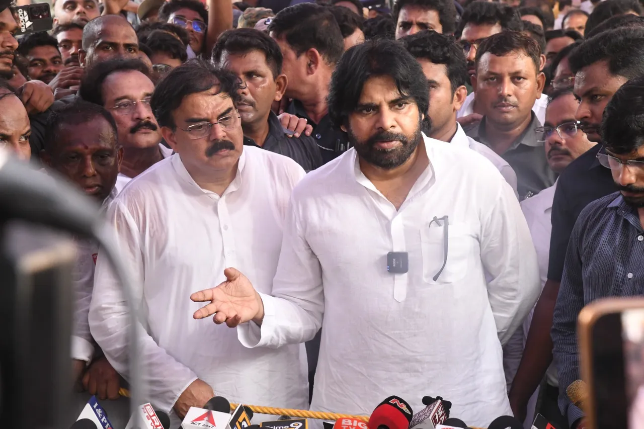 Pahalgam Terror Attack: ఈ దారుణాన్ని దేశం మరిచిపోదు.. పవన్ భావోద్వేగం-PHOTOS