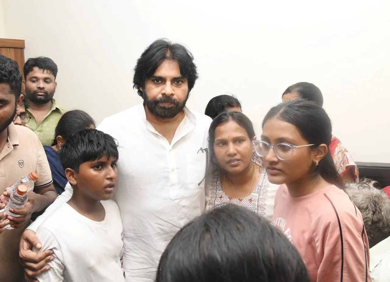 Pahalgam Terror Attack: ఈ దారుణాన్ని దేశం మరిచిపోదు.. పవన్ భావోద్వేగం-PHOTOS
