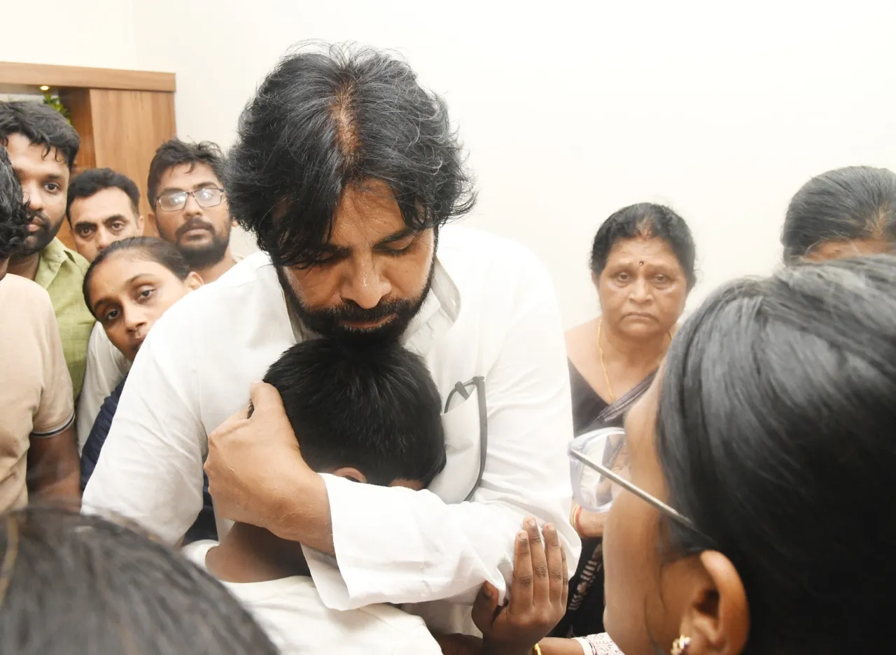 Pahalgam Terror Attack: ఈ దారుణాన్ని దేశం మరిచిపోదు.. పవన్ భావోద్వేగం-PHOTOS