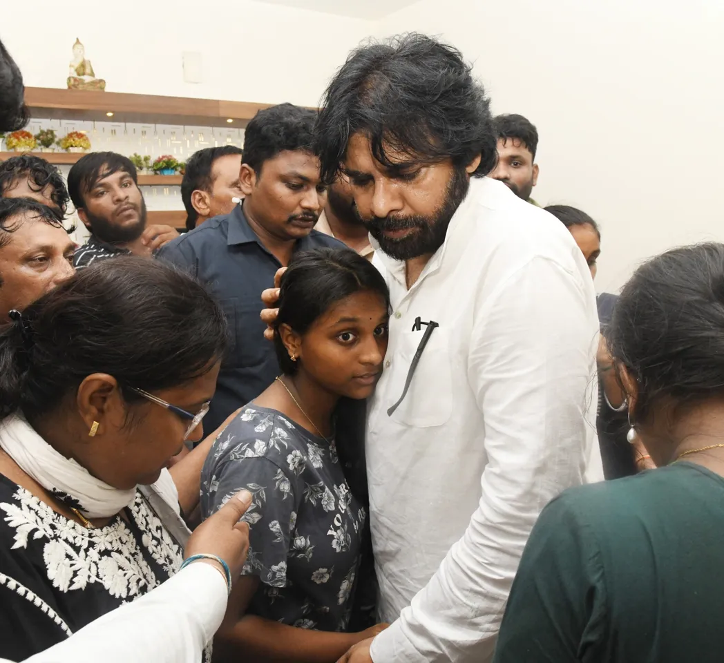 Pahalgam Terror Attack: ఈ దారుణాన్ని దేశం మరిచిపోదు.. పవన్ భావోద్వేగం-PHOTOS