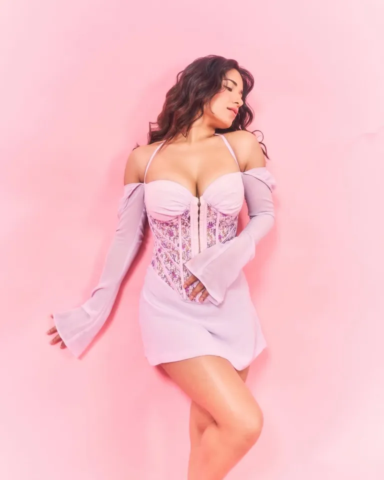 Ruhani Sharma first pic